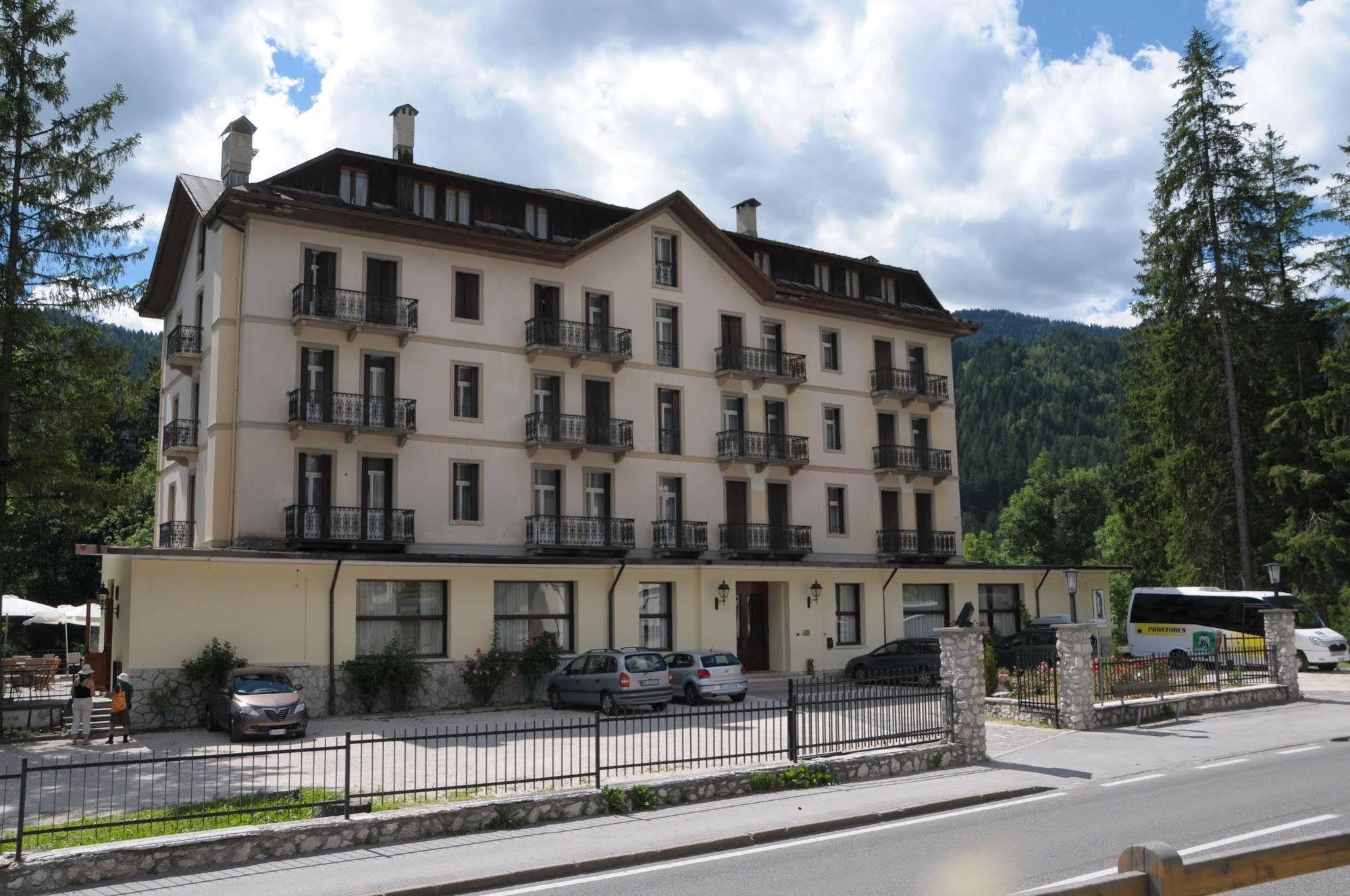 Hotel Marcora & Spa Сан-Вито-ди-Кадоре Экстерьер фото